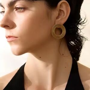 Luxury Elegant Gold-Tone Woven Earrings